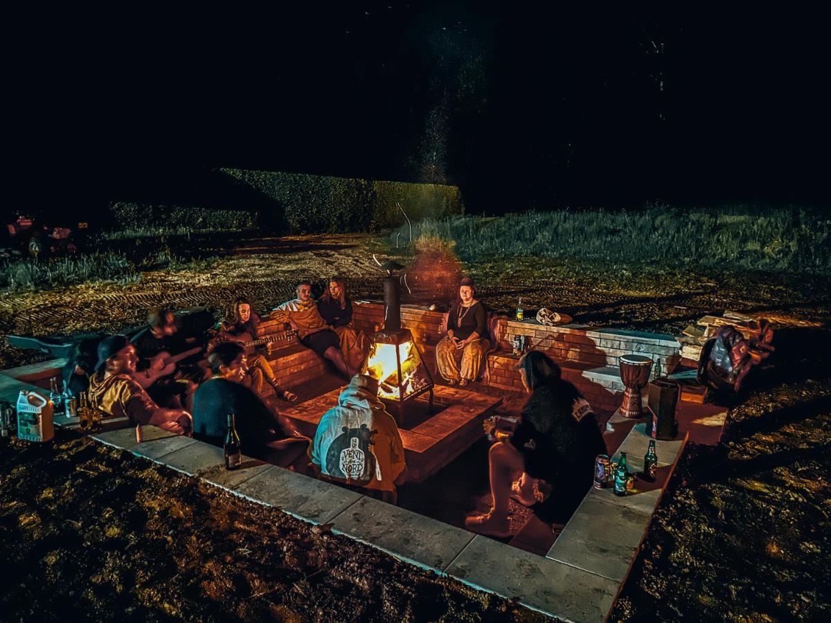 Auberge Mandala แซงต์มาติเยอดูปาร์ก ภายนอก รูปภาพ